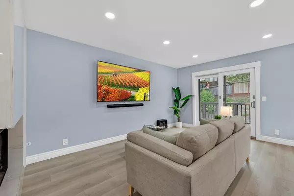 Pacifica, CA 94044,19 Elk CT