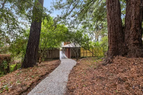 Portola Valley, CA 94028,57 Santa Maria AVE