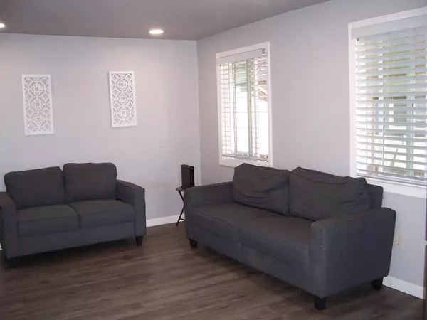Salinas, CA 93906,255 E. Bolivar ST 6