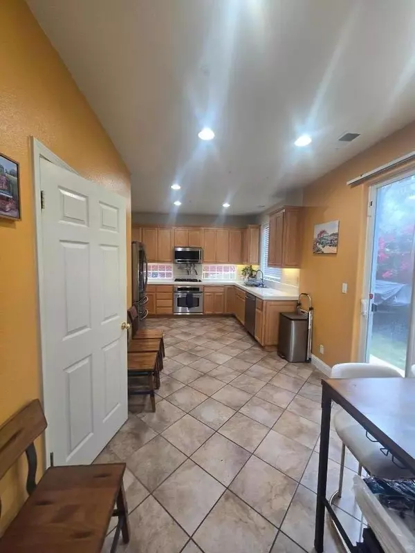 Salinas, CA 93906,1958 Bradbury ST