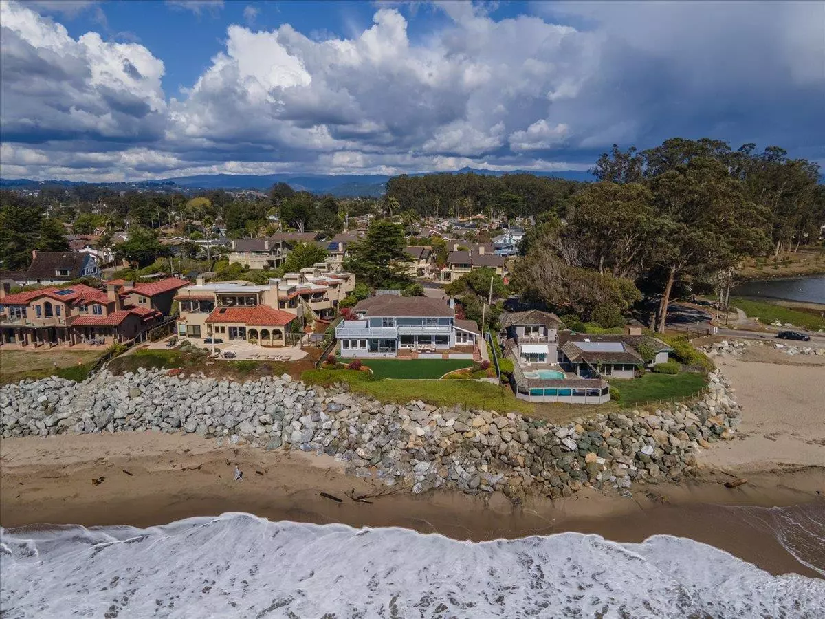 Santa Cruz, CA 95062,22780 E Cliff DR