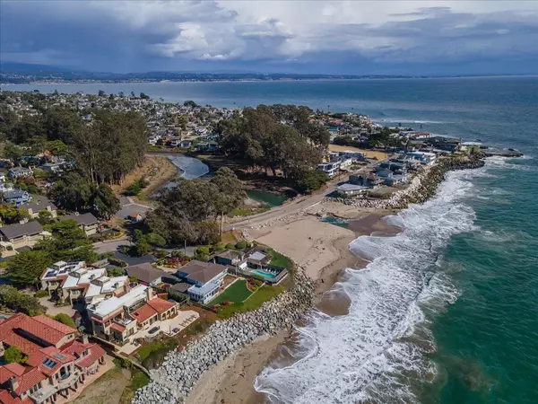 Santa Cruz, CA 95062,22780 E Cliff DR