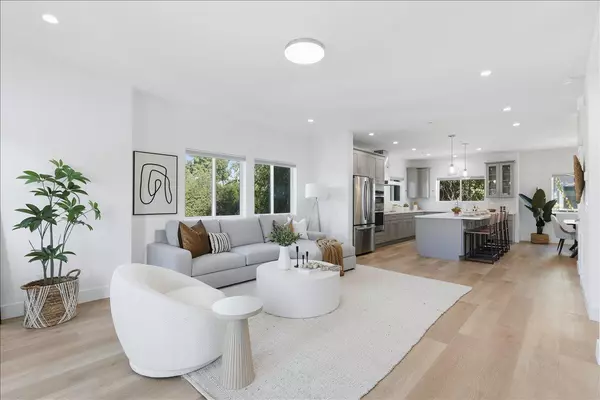 Mountain View, CA 94043,853 C Sierra Vista AVE