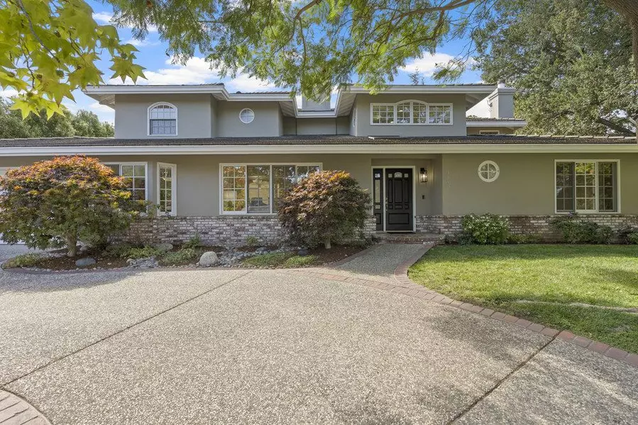 1405 Montclaire PL, Los Altos, CA 94024