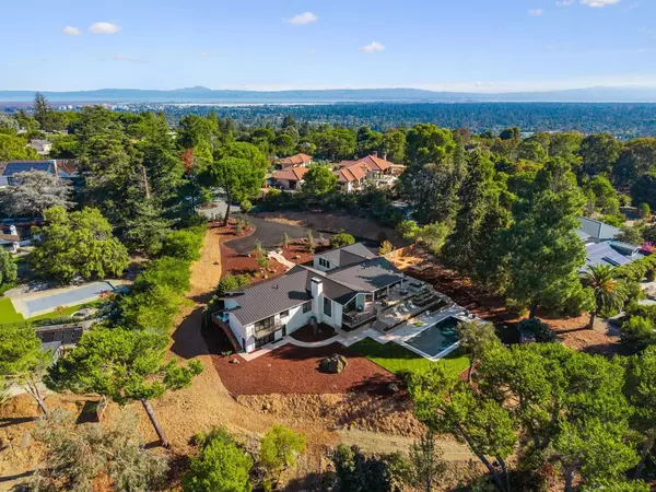 Woodside, CA 94062,131 Croydon WAY