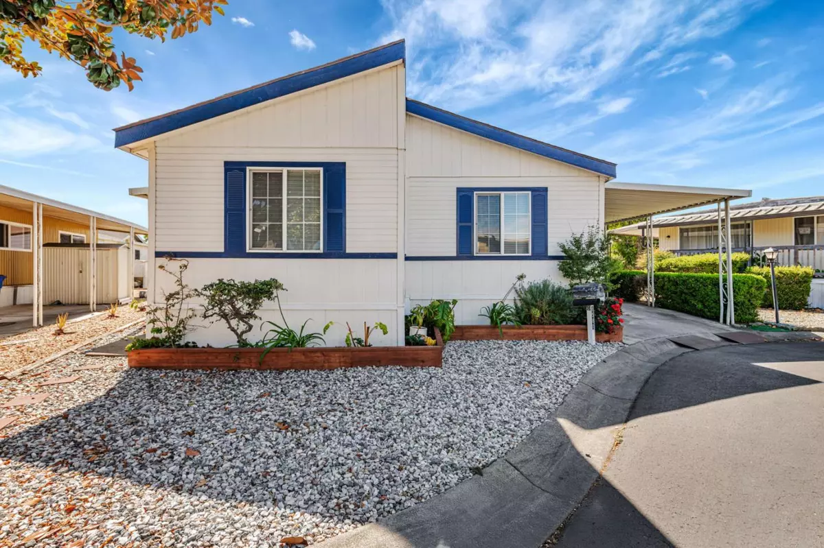 Hayward, CA 94544,1580 Balein CT 14