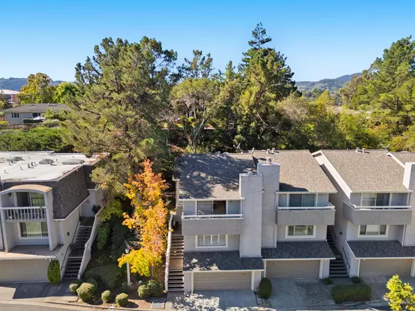 San Mateo, CA 94402,62 Lyonridge LN