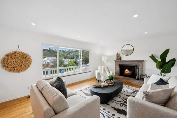 Redwood City, CA 94062,723 Canyon RD