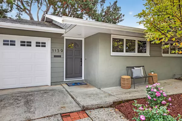 Mountain View, CA 94040,1159 Solana DR
