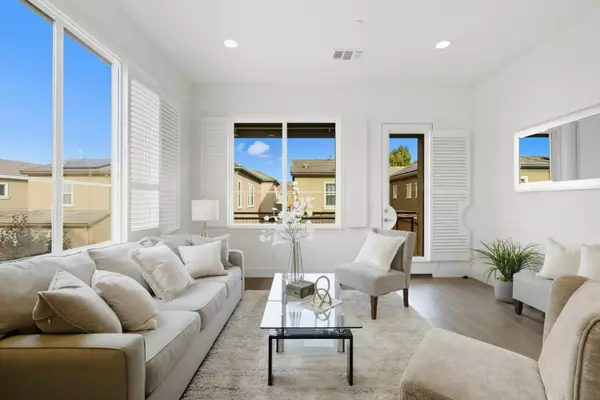 Milpitas, CA 95035,528 Odyssey LN