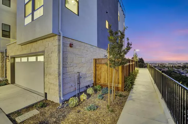 San Mateo, CA 94403,2500 Sage ST