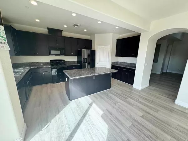 Los Banos, CA 93635,663 Pinelli DR