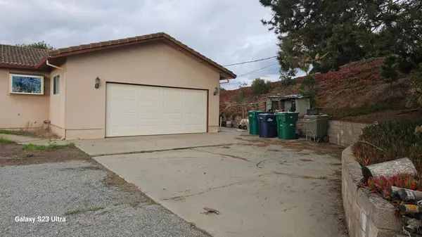 Salinas, CA 93907,17925 Damian WAY