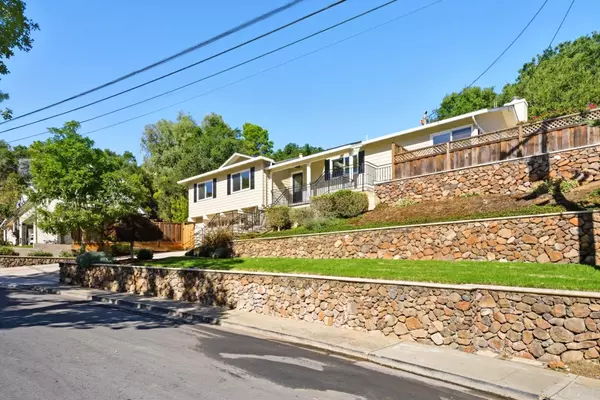 San Carlos, CA 94070,2936 Eaton AVE