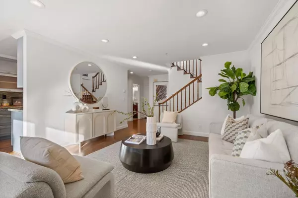 Foster City, CA 94404,241 Bonita LN