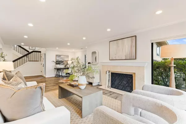 11 Lilly LN, San Carlos, CA 94070