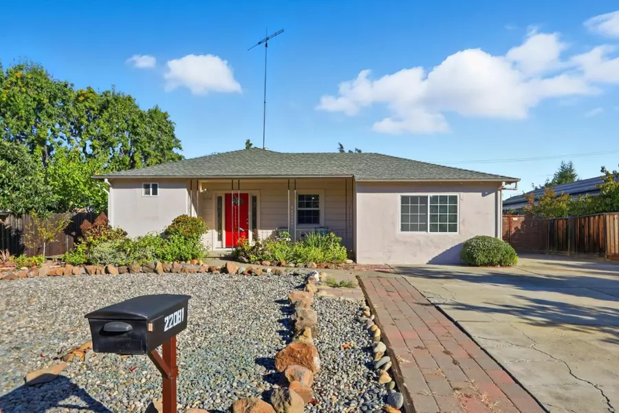 22081 Caroline DR, Cupertino, CA 95014