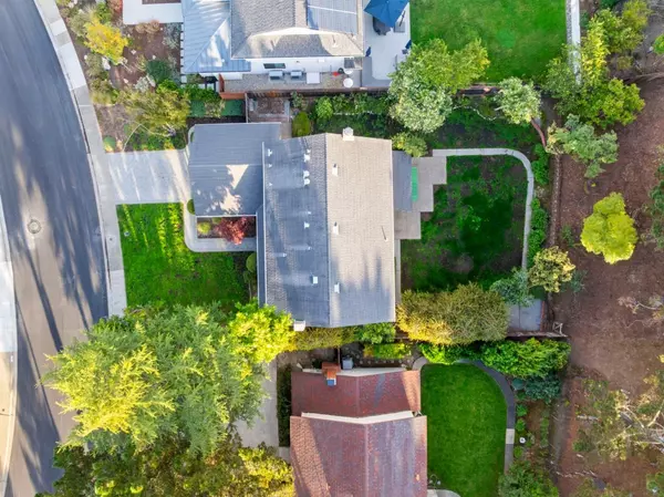 Belmont, CA 94002,2713 Comstock CIR