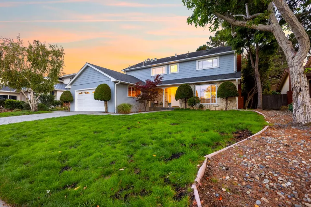 Belmont, CA 94002,2713 Comstock CIR