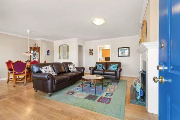 Pacifica, CA 94044,603 Edgemar AVE