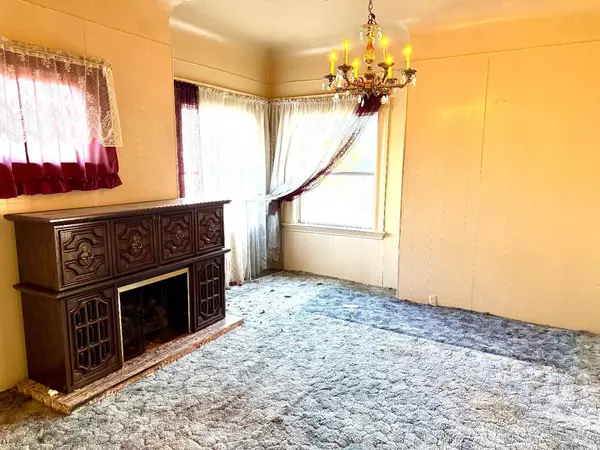 Oakland, CA 94608,5706 Genoa ST