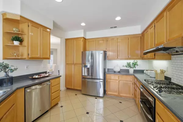 Hayward, CA 94544,30279 Brookfield RD