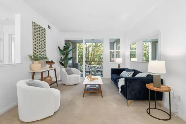 1982 W Bayshore RD 121, East Palo Alto, CA 94303