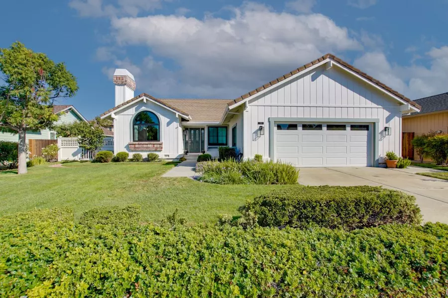 350 Tina DR, Hollister, CA 95023