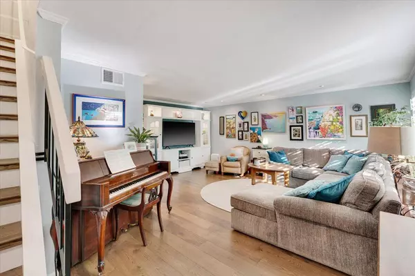 San Jose, CA 95136,4568 Cimarron River CT