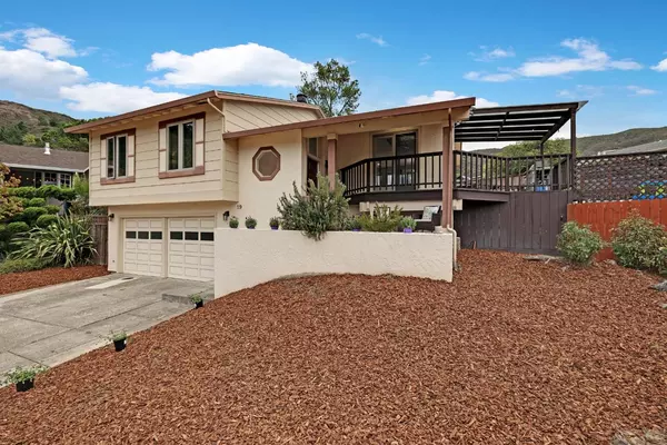 Pacifica, CA 94044,19 Elk CT