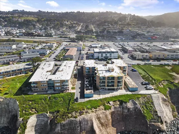 Pacifica, CA 94044,380 & 360 Esplanade AVE