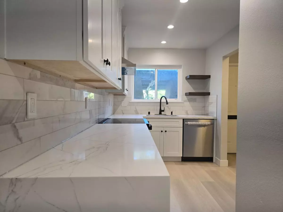 Santa Clara, CA 95051,840 Quince AVE 27