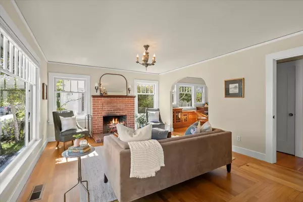 Santa Cruz, CA 95062,211 2nd AVE