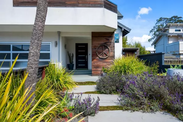 Santa Cruz, CA 95060,112 Eucalyptus AVE