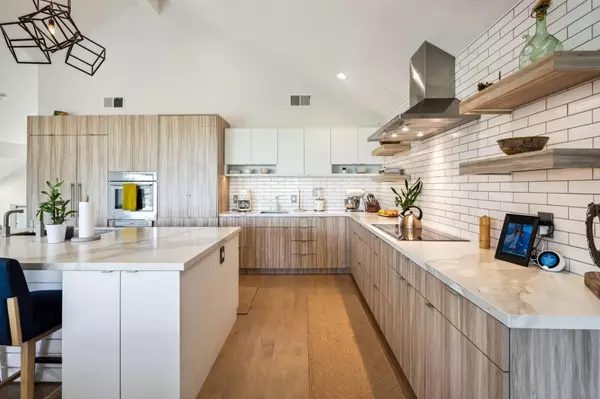 Santa Cruz, CA 95060,112 Eucalyptus AVE