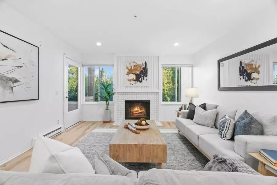 4000 Farm Hill BLVD 204, Redwood City, CA 94061