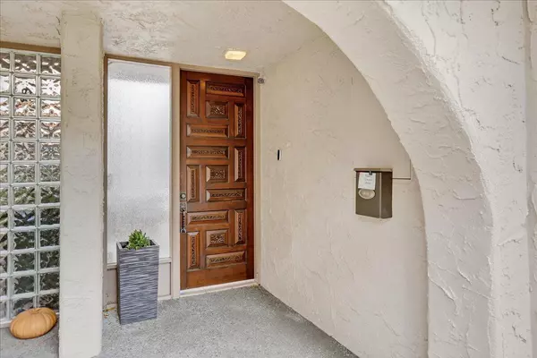 Los Gatos, CA 95032,105 Callecita