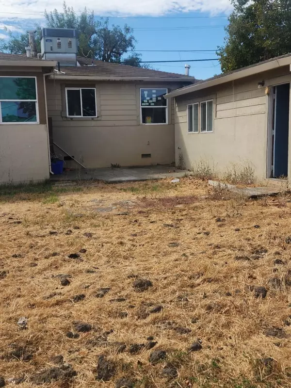 Pittsburg, CA 94565,50 Linscheid DR