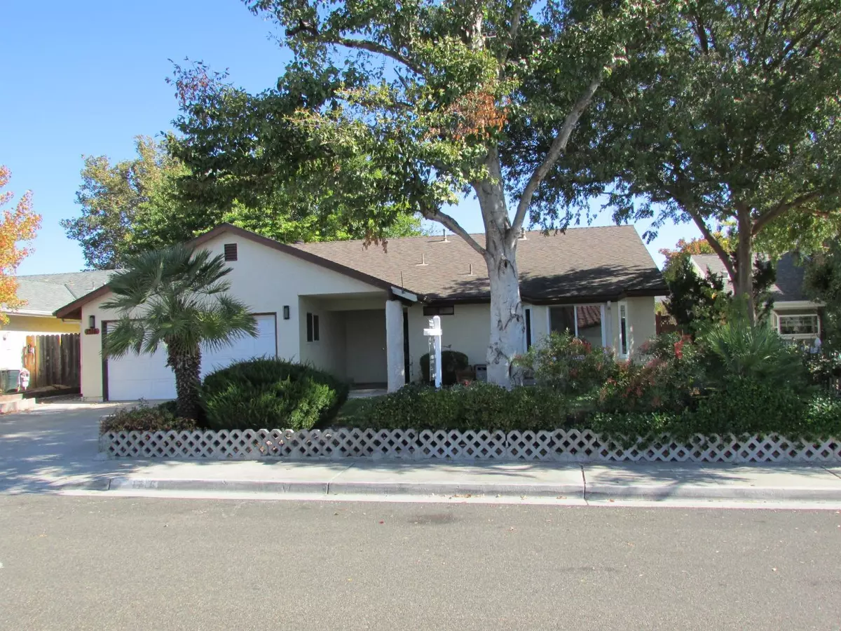 Paso Robles, CA 93446,1716 Wade DR