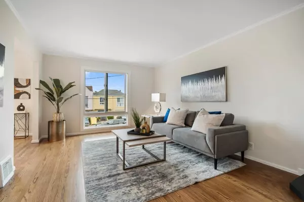 San Francisco, CA 94116,2326 46th AVE