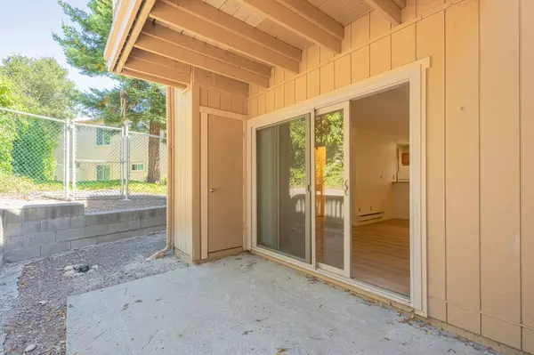 Monterey, CA 93940,300 Glenwood CIR 189