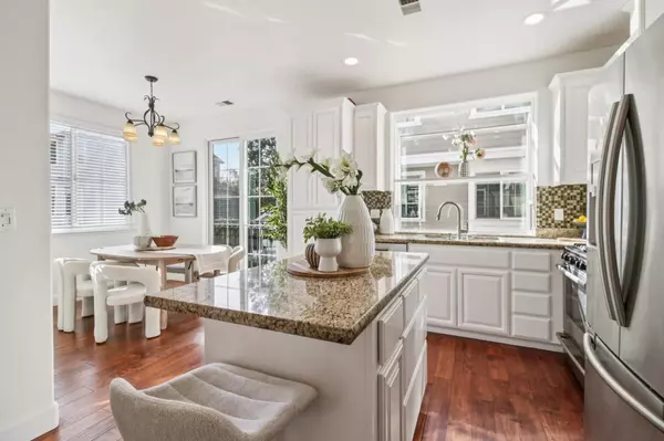 Cupertino, CA 95014,10837 N Stelling RD