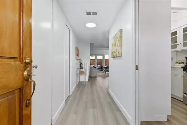 Cupertino, CA 95014,10405 Mary AVE