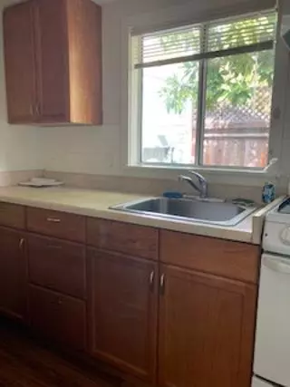 Palo Alto, CA 94301,460 Hawthorne AVE