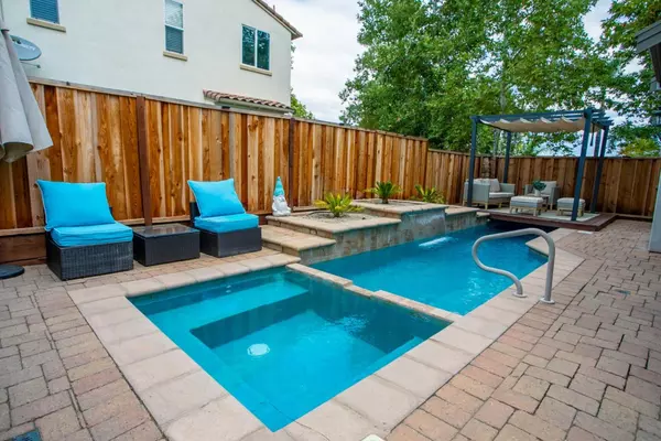 Gilroy, CA 95020,2107 Gullane