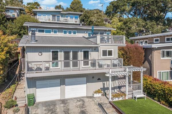 445 Monterey DR, Aptos, CA 95003
