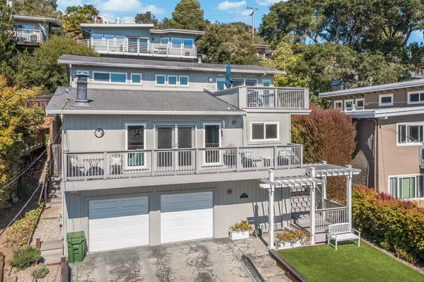 445 Monterey DR, Aptos, CA 95003