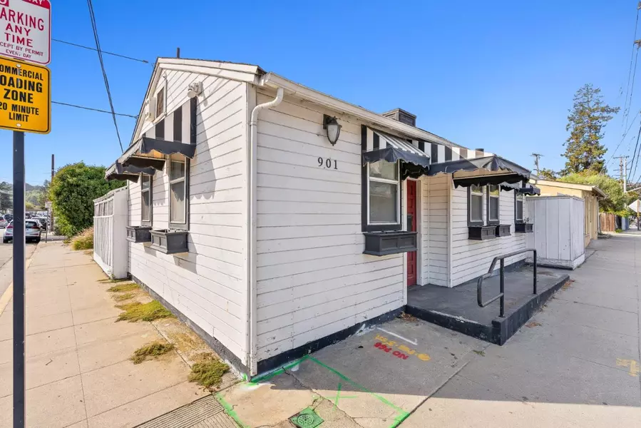 901 River ST, Santa Cruz, CA 95060