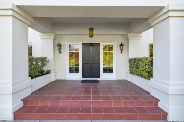 Hillsborough, CA 94010,715 Brewer DR