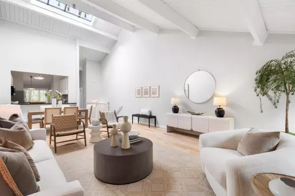 San Mateo, CA 94402,2371 Ticonderoga DR